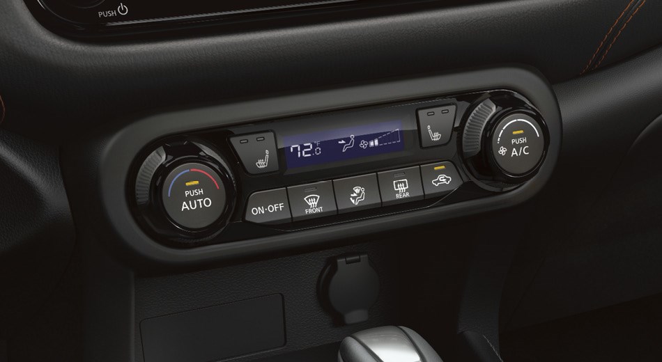 Nissan Kicks ELECTRONIC CLIMATE CONTROL buttons